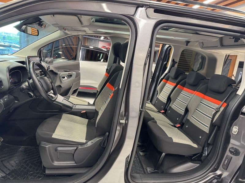 Citroen Berlingo Kombi 1.5 BlueHDI Shine Bold EAT8, fotoğraf 51