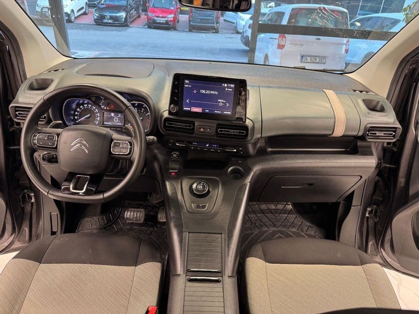 Citroen Berlingo Kombi 1.5 BlueHDI Shine Bold EAT8, fotoğraf 23