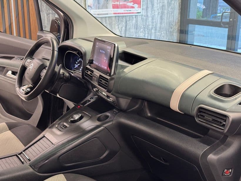 Citroen Berlingo Kombi 1.5 BlueHDI Shine Bold EAT8, fotoğraf 17