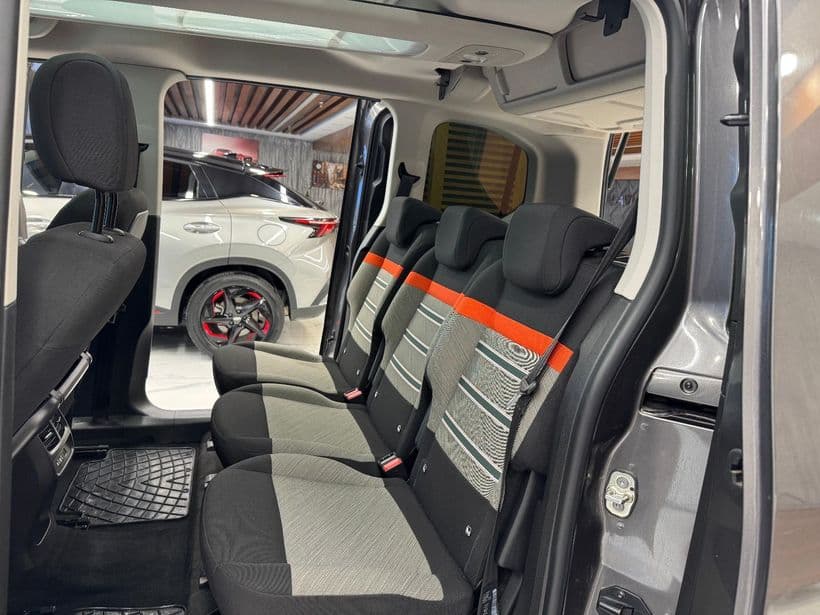 Citroen Berlingo Kombi 1.5 BlueHDI Shine Bold EAT8, fotoğraf 27
