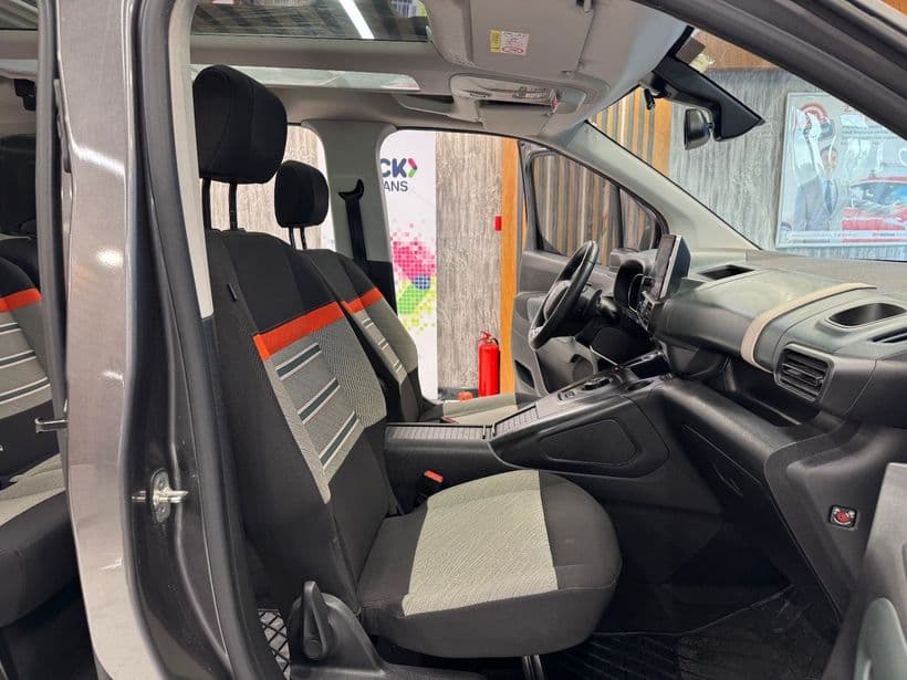 Citroen Berlingo Kombi 1.5 BlueHDI Shine Bold EAT8, fotoğraf 25